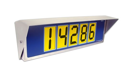 Scanvaegt RD100 emote display ensures easy and correct reading of the weight result at far distances, from various angles, in dark surroundings and direct sun light.